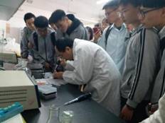 【生科生涯体验课】钱清中学学子来我院参观实验室